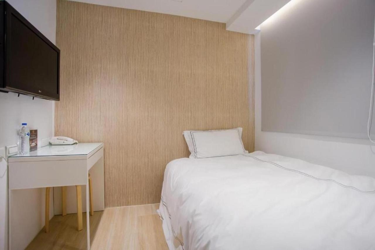 טאיצ'ונג Mini West Hotel מראה חיצוני תמונה
